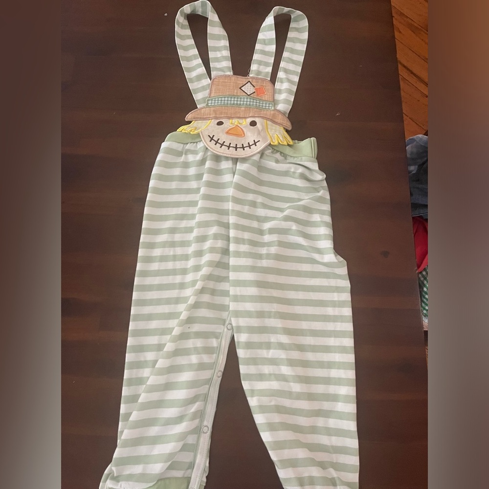 BRAND NEW SCARECROW OVERALLS 3T UNISEX